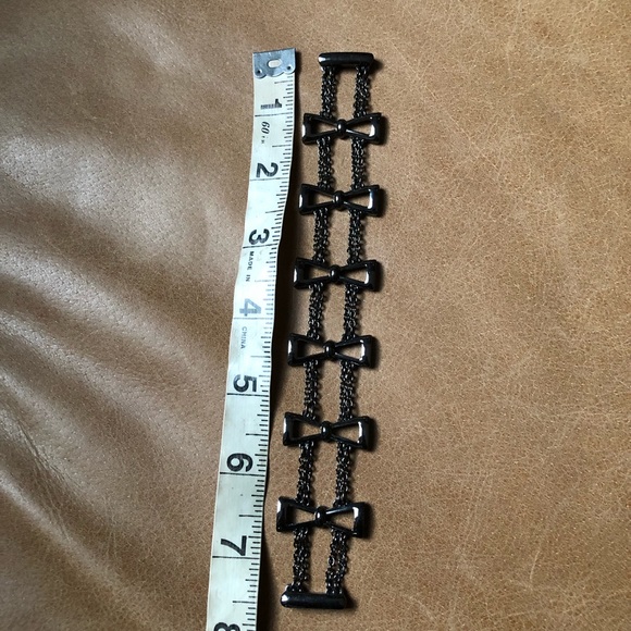 Nine West magnetic bow bracelet - Picture 3 of 4